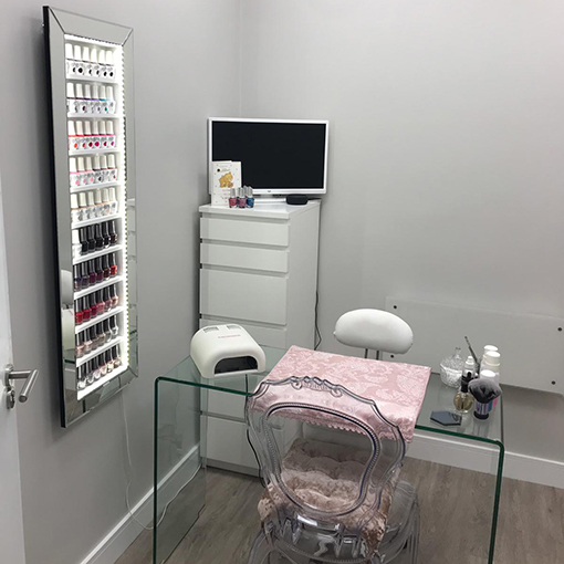 Eterno Aesthetics Nail Treatment Room